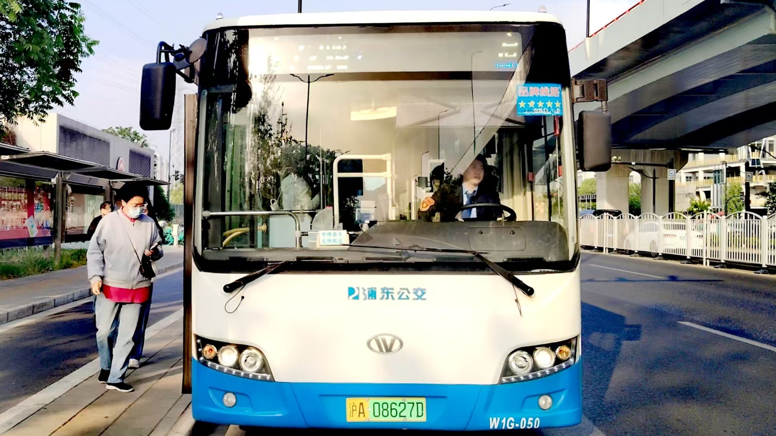 72路公交车最新路线和时间的简单介绍