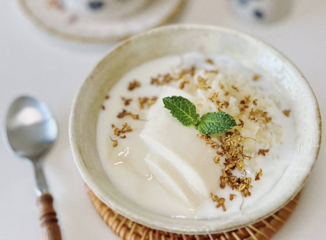 鲜牛奶变成豆花状能喝(纯牛奶变成豆花状是变质吗) 鲜牛奶变成豆花状能喝(纯牛奶变成豆花状是变质吗)