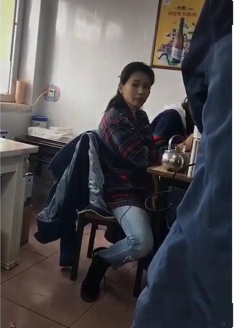 关于贵阳一住户在家不戴口罩被抓?的信息 关于贵阳一住户在家不戴口罩被抓?的信息