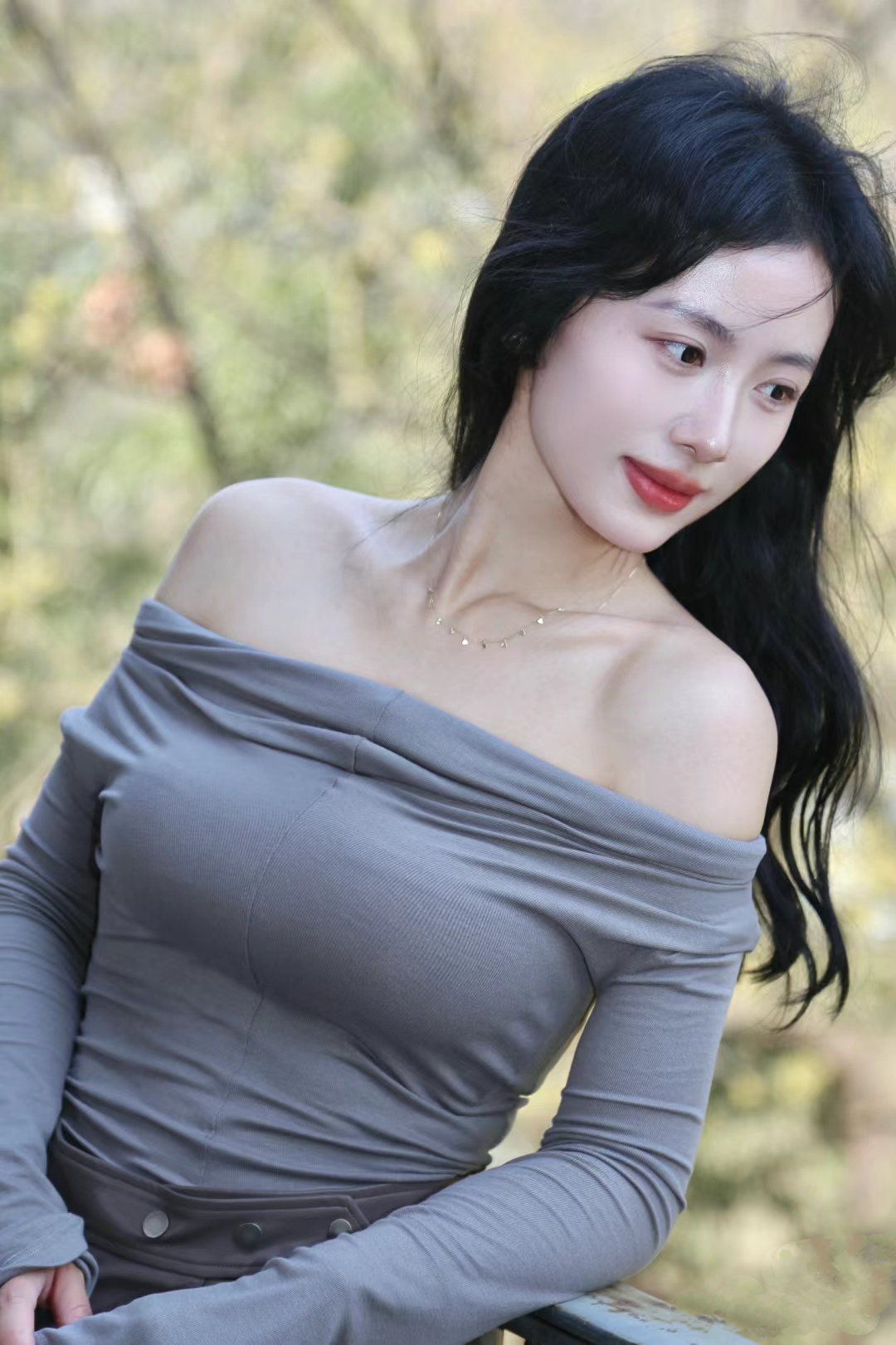美女黑森林(原创 走进真正“黑森林”!瞬间化身森林女神!)