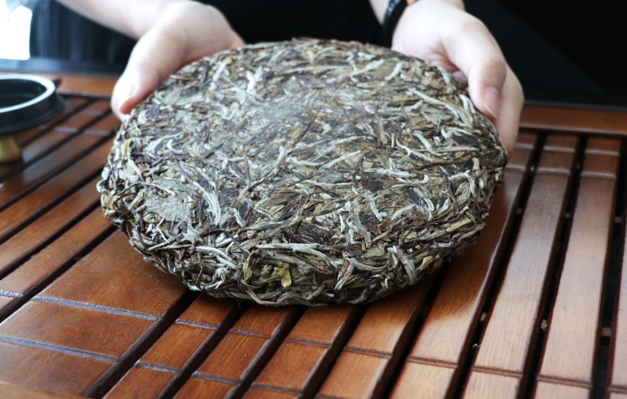 陈茶和新茶的区别(陈茶和新茶的区别在哪里) 陈茶和新茶的区别(陈茶和新茶的区别在哪里)