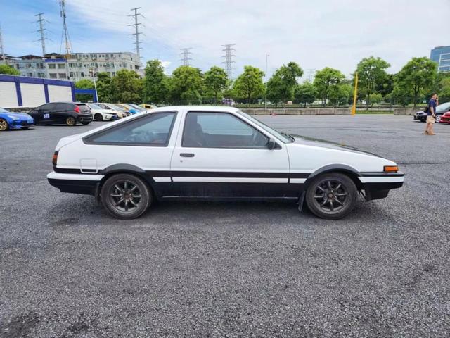 二手丰田AE86(二手丰田阿尔法35v6)